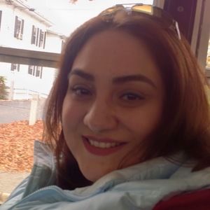 Meet your Posher, Paola